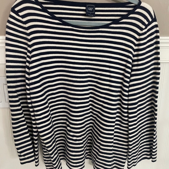 Gap classic navy white stripe boatneck knit top - Picture 1 of 3